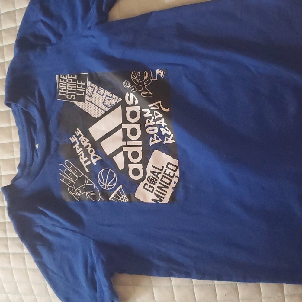 Adidas kids tshirt size6